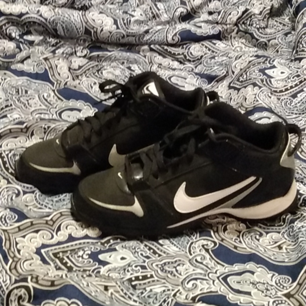 Football cleats